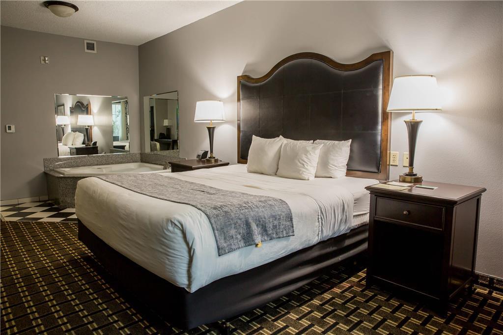 Evangeline Downs Hotel, Ascend Hotel Collection Opelousas Room photo
