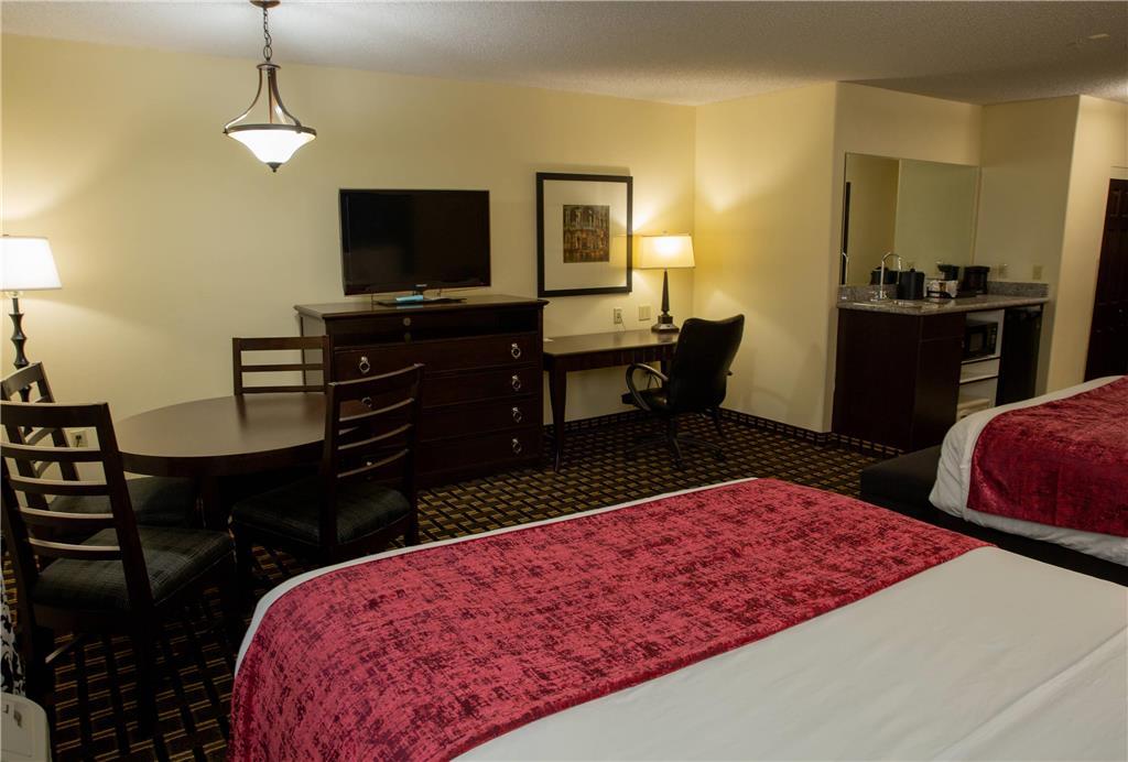 Evangeline Downs Hotel, Ascend Hotel Collection Opelousas Room photo