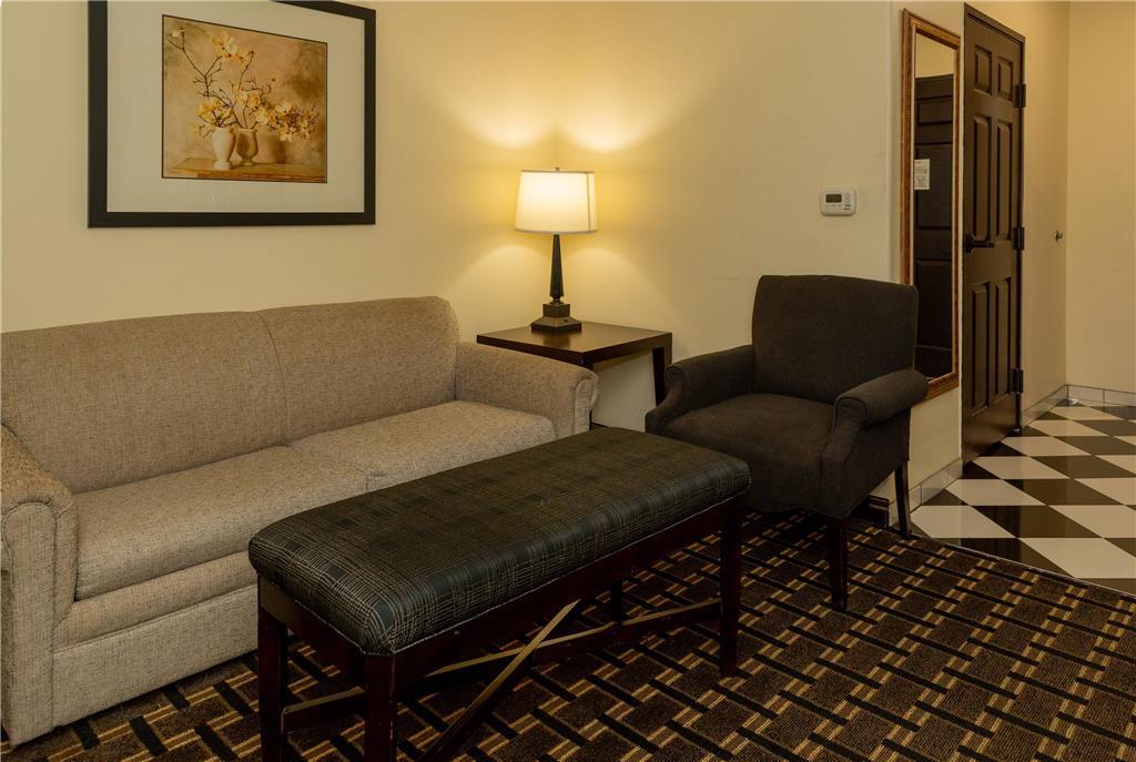 Evangeline Downs Hotel, Ascend Hotel Collection Opelousas Room photo