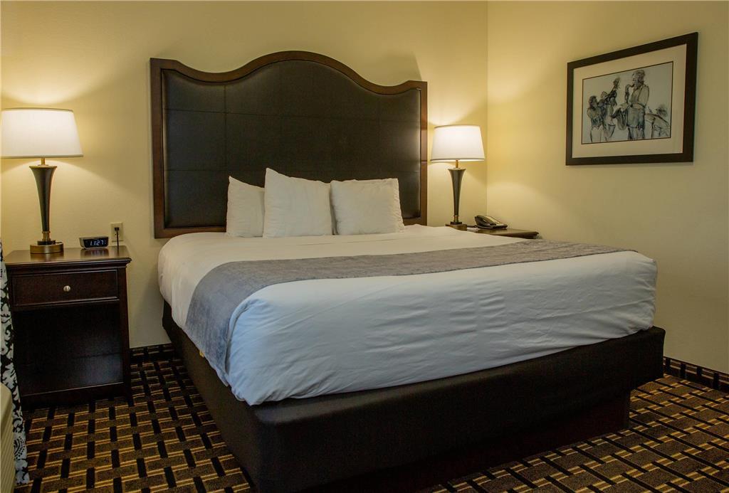 Evangeline Downs Hotel, Ascend Hotel Collection Opelousas Room photo